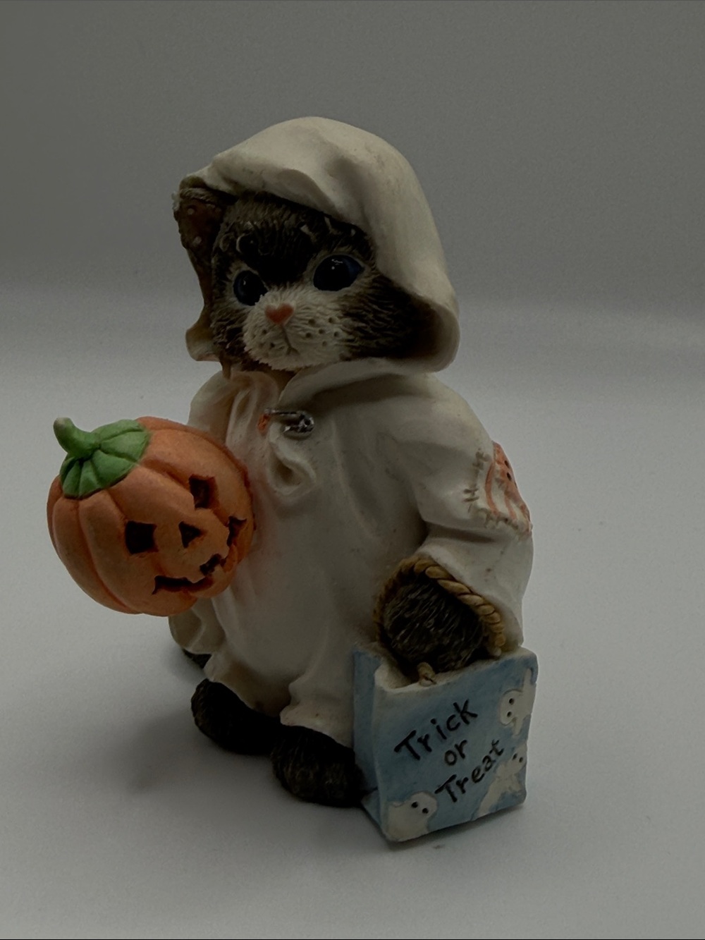 Retired Calico Kitten Vintage Gobblin Up The Fun Figurine Halloween